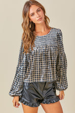 Load image into Gallery viewer, Abigail Velvet Top
