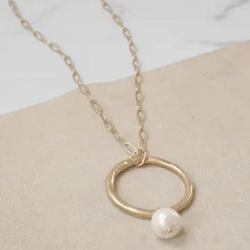 Pearl & Ring Necklace