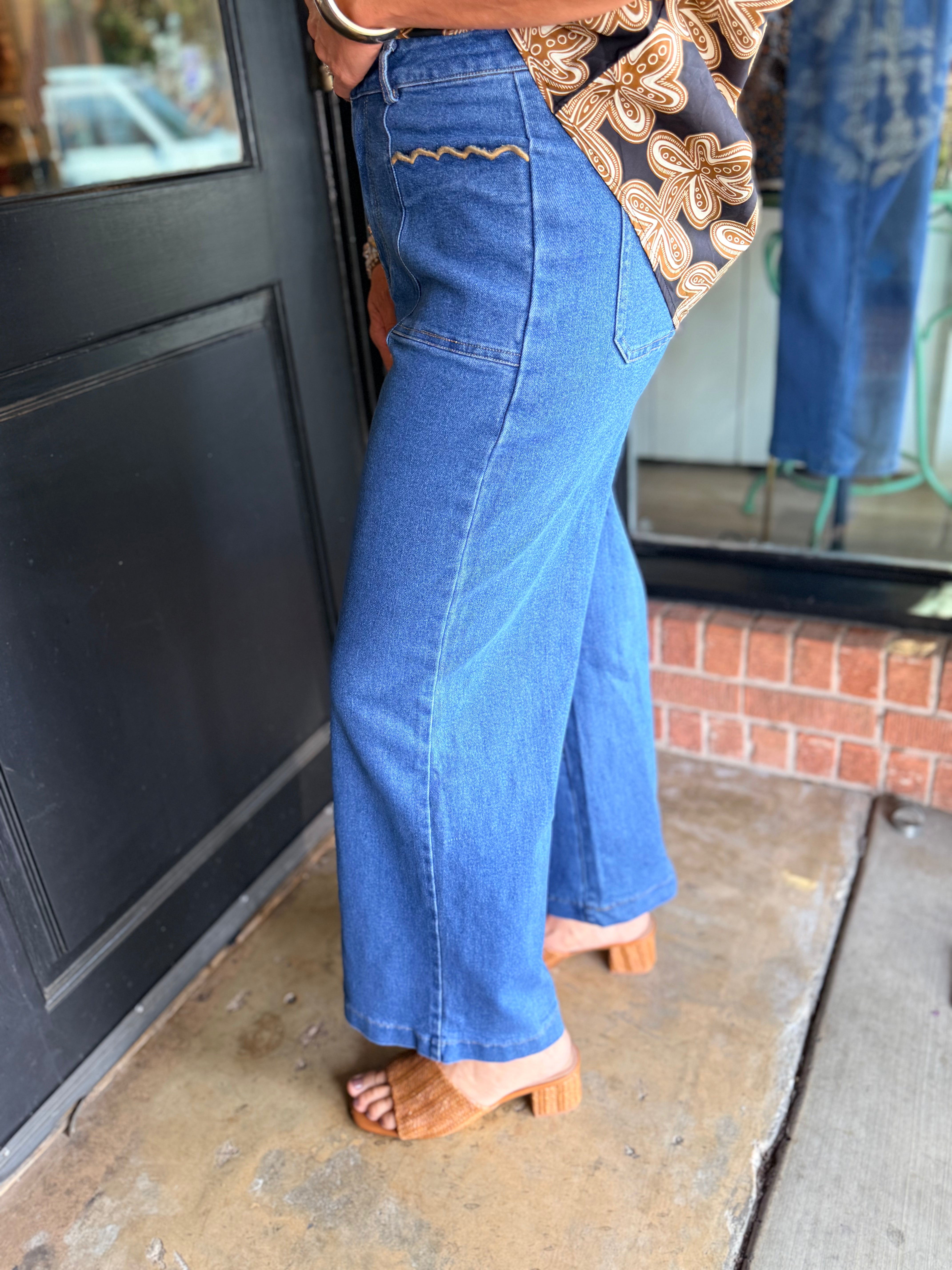 Rose Scallop Pocket Wide Leg Jeans
