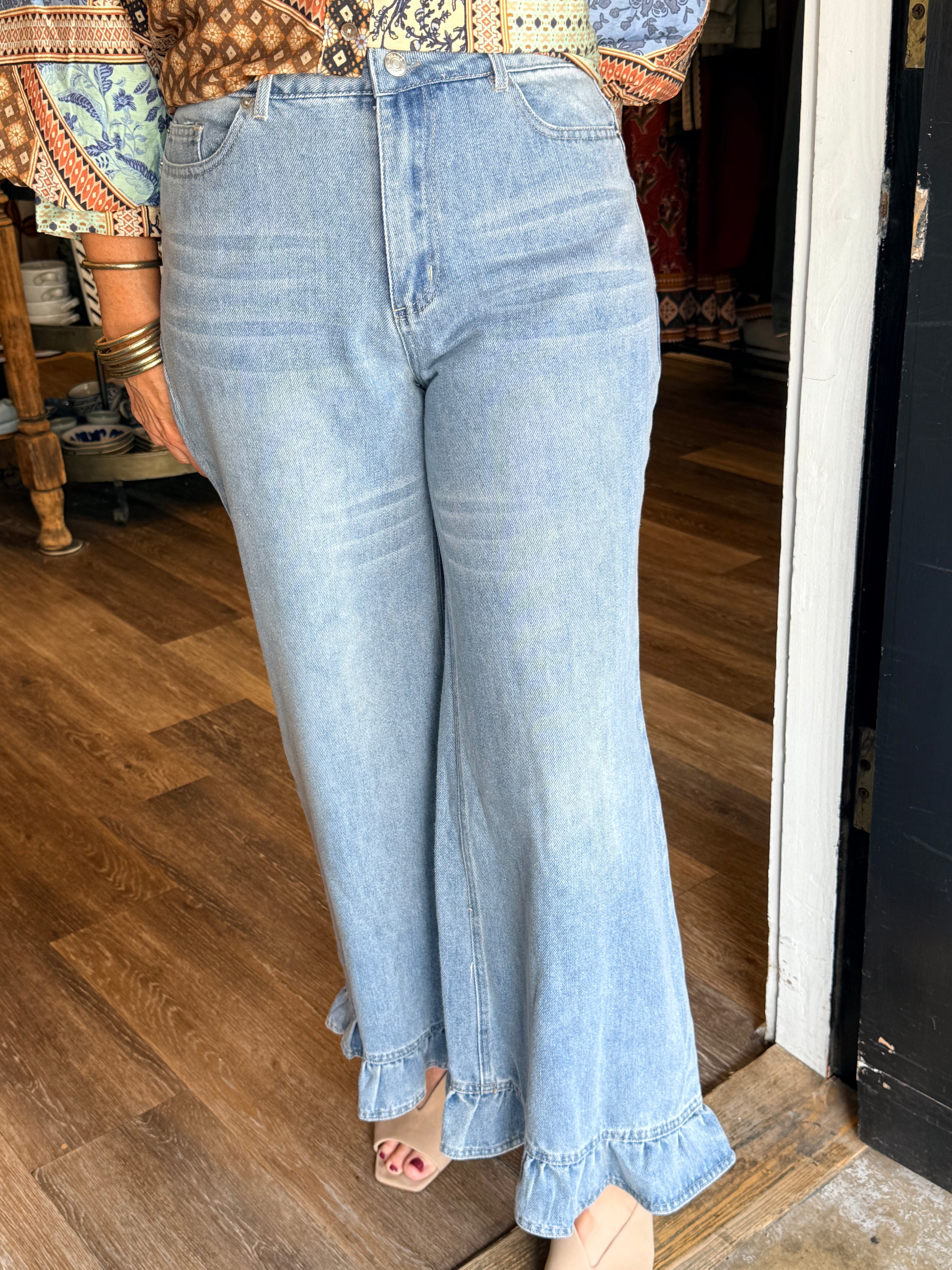 Daphne Ruffle Hem Jeans