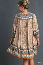 Load image into Gallery viewer, Kaylee Border Print Dress

